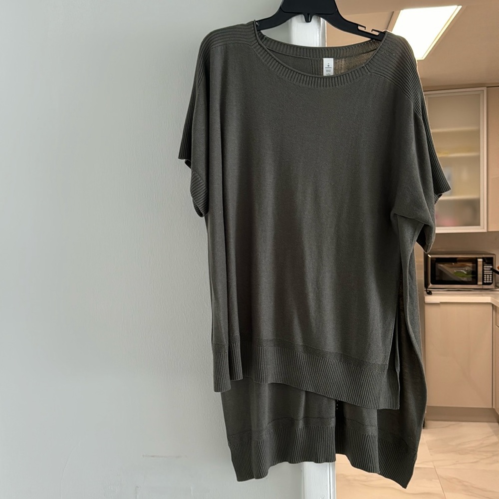 Lululemon tunic shirt